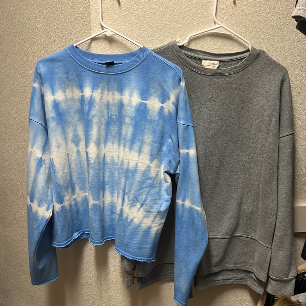 2 Crewnecks